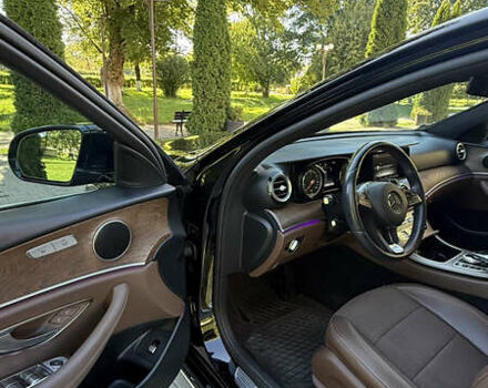 Черный Мерседес Е-Класс, объемом двигателя 1.95 л и пробегом 147 тыс. км за 30500 $, фото 16 на Automoto.ua