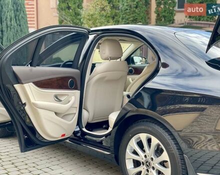 Мерседес Е-Класс 2017 в Мукачеве на Automoto.ua Черный Мерседес Е-Класс, объемом двигателя 1.99 л и пробегом 92 тыс. км за 33900 $, фото 35 на Automoto.ua