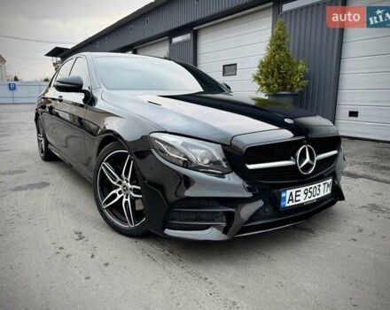 Черный Мерседес Е-Класс, объемом двигателя 1.95 л и пробегом 117 тыс. км за 33000 $, фото 1 на Automoto.ua