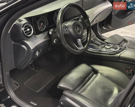 Черный Мерседес Е-Класс, объемом двигателя 2 л и пробегом 197 тыс. км за 29999 $, фото 70 на Automoto.ua