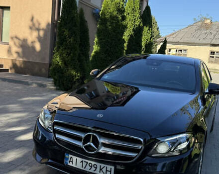 Черный Мерседес Е-Класс, объемом двигателя 1.95 л и пробегом 147 тыс. км за 30500 $, фото 2 на Automoto.ua