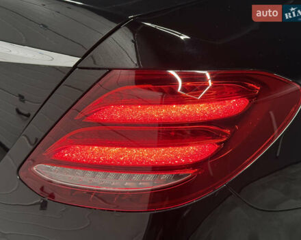 Черный Мерседес Е-Класс, объемом двигателя 2 л и пробегом 197 тыс. км за 29999 $, фото 81 на Automoto.ua