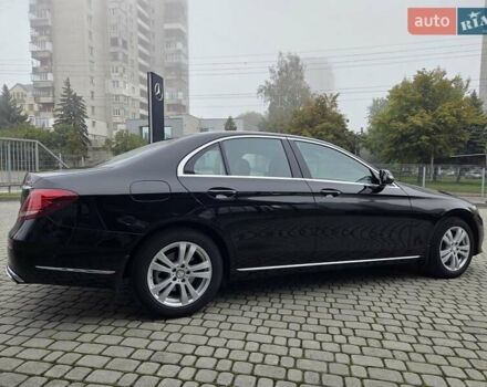 Черный Мерседес Е-Класс, объемом двигателя 1.95 л и пробегом 28 тыс. км за 37000 $, фото 6 на Automoto.ua