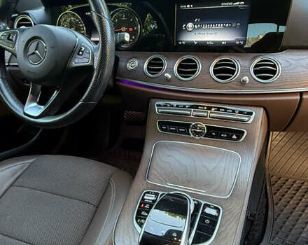 Черный Мерседес Е-Класс, объемом двигателя 1.95 л и пробегом 147 тыс. км за 30500 $, фото 19 на Automoto.ua