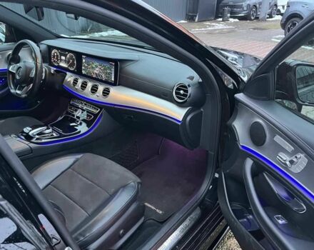 Черный Мерседес Е-Класс, объемом двигателя 0 л и пробегом 128 тыс. км за 25000 $, фото 12 на Automoto.ua