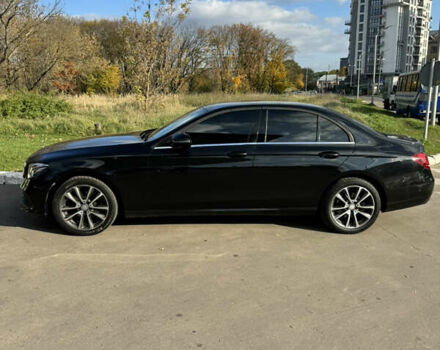 Чорний Мерседес Е-Клас, об'ємом двигуна 2 л та пробігом 216 тис. км за 27000 $, фото 2 на Automoto.ua