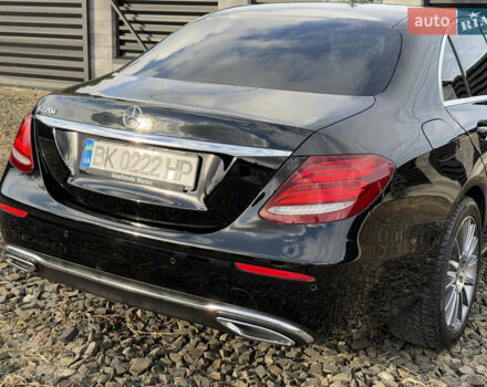 Черный Мерседес Е-Класс, объемом двигателя 2 л и пробегом 197 тыс. км за 29999 $, фото 8 на Automoto.ua