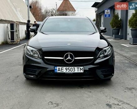 Черный Мерседес Е-Класс, объемом двигателя 1.95 л и пробегом 117 тыс. км за 33000 $, фото 2 на Automoto.ua