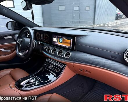 Черный Мерседес Е-Класс, объемом двигателя 2 л и пробегом 117 тыс. км за 33000 $, фото 12 на Automoto.ua