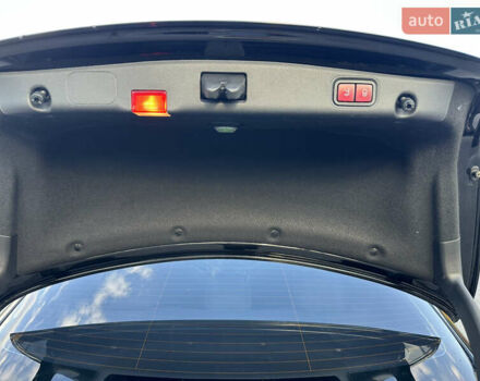 Черный Мерседес Е-Класс, объемом двигателя 1.99 л и пробегом 140 тыс. км за 24900 $, фото 12 на Automoto.ua