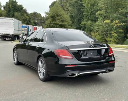 Чорний Мерседес Е-Клас, об'ємом двигуна 2 л та пробігом 59 тис. км за 6800 $, фото 5 на Automoto.ua