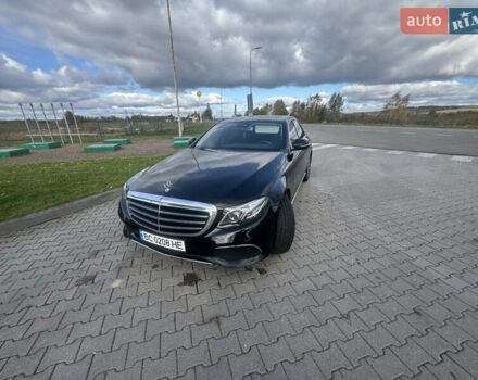 Мерседес Е-Класс 2017 в Коломые на Automoto.ua Черный Мерседес Е-Класс, объемом двигателя 1.95 л и пробегом 167 тыс. км за 28888 $, фото 42 на Automoto.ua