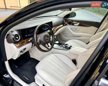 Черный Мерседес Е-Класс, объемом двигателя 1.95 л и пробегом 102 тыс. км за 34300 $, фото 9 на Automoto.ua