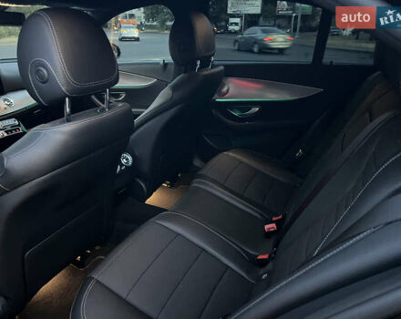 Черный Мерседес Е-Класс, объемом двигателя 1.95 л и пробегом 173 тыс. км за 29500 $, фото 5 на Automoto.ua