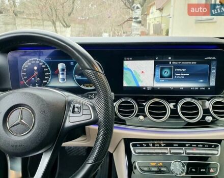 Черный Мерседес Е-Класс, объемом двигателя 1.95 л и пробегом 238 тыс. км за 33700 $, фото 31 на Automoto.ua