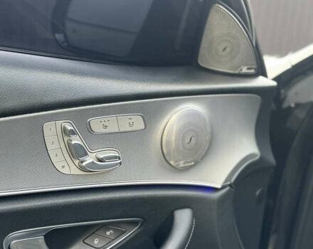 Черный Мерседес Е-Класс, объемом двигателя 1.95 л и пробегом 224 тыс. км за 30000 $, фото 13 на Automoto.ua