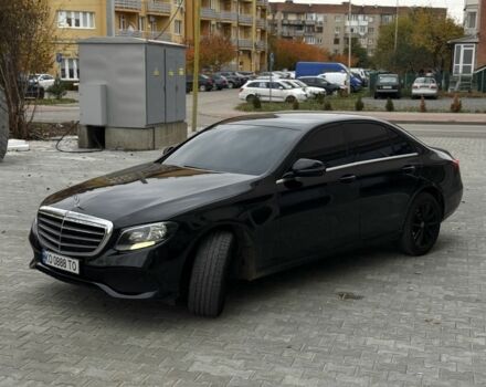Мерседес Е-Класс 2017 в Ужгороде на Automoto.ua Черный Мерседес Е-Класс, объемом двигателя 2 л и пробегом 300 тыс. км за 16500 $, фото 4 на Automoto.ua