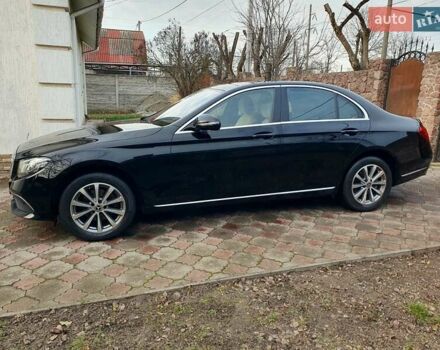 Черный Мерседес Е-Класс, объемом двигателя 1.95 л и пробегом 238 тыс. км за 33700 $, фото 12 на Automoto.ua
