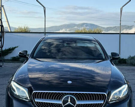 Мерседес Е-Класс 2017 в Хусте на Automoto.ua Черный Мерседес Е-Класс, объемом двигателя 1.95 л и пробегом 280 тыс. км за 21500 $, фото 36 на Automoto.ua