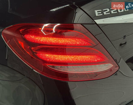 Черный Мерседес Е-Класс, объемом двигателя 2 л и пробегом 197 тыс. км за 29999 $, фото 80 на Automoto.ua
