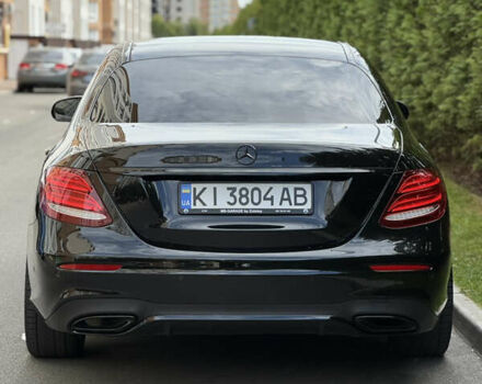 Черный Мерседес Е-Класс, объемом двигателя 1.95 л и пробегом 224 тыс. км за 30000 $, фото 4 на Automoto.ua