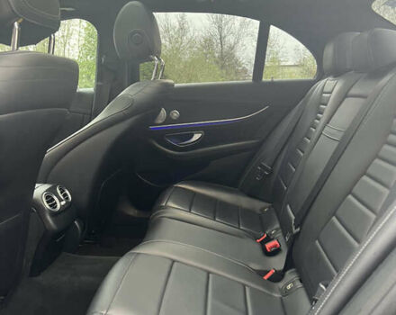 Черный Мерседес Е-Класс, объемом двигателя 2.93 л и пробегом 220 тыс. км за 42899 $, фото 13 на Automoto.ua