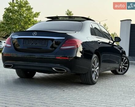 Черный Мерседес Е-Класс, объемом двигателя 2 л и пробегом 113 тыс. км за 33500 $, фото 30 на Automoto.ua