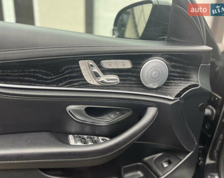 Черный Мерседес Е-Класс, объемом двигателя 2.93 л и пробегом 220 тыс. км за 42899 $, фото 8 на Automoto.ua