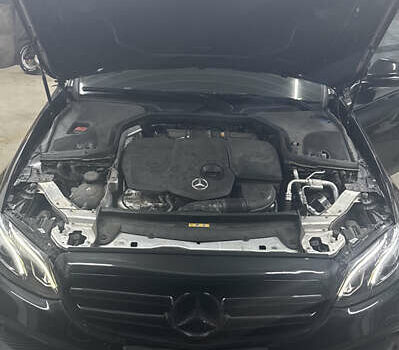 Чорний Мерседес Е-Клас, об'ємом двигуна 1.95 л та пробігом 80 тис. км за 28000 $, фото 48 на Automoto.ua