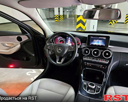 Черный Мерседес Е-Класс, объемом двигателя 2 л и пробегом 180 тыс. км за 26500 $, фото 7 на Automoto.ua