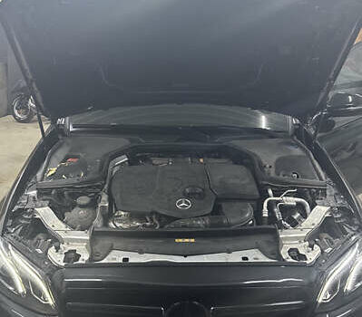Чорний Мерседес Е-Клас, об'ємом двигуна 1.95 л та пробігом 80 тис. км за 28000 $, фото 47 на Automoto.ua