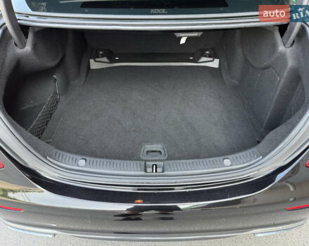 Черный Мерседес Е-Класс, объемом двигателя 2 л и пробегом 145 тыс. км за 28500 $, фото 17 на Automoto.ua