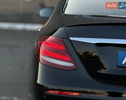 Чорний Мерседес Е-Клас, об'ємом двигуна 3 л та пробігом 152 тис. км за 38000 $, фото 27 на Automoto.ua