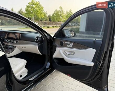 Черный Мерседес Е-Класс, объемом двигателя 2 л и пробегом 113 тыс. км за 33500 $, фото 34 на Automoto.ua