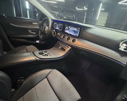 Чорний Мерседес Е-Клас, об'ємом двигуна 1.95 л та пробігом 80 тис. км за 28000 $, фото 39 на Automoto.ua