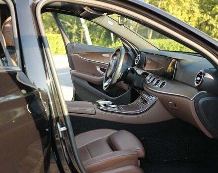 Чорний Мерседес Е-Клас, об'ємом двигуна 3 л та пробігом 62 тис. км за 44900 $, фото 6 на Automoto.ua