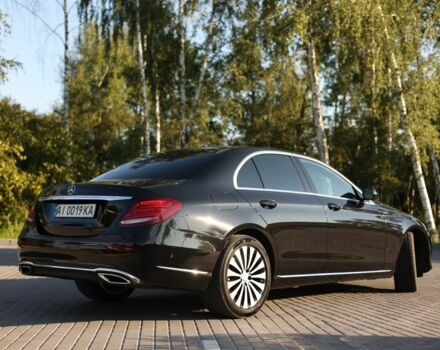 Чорний Мерседес Е-Клас, об'ємом двигуна 3 л та пробігом 62 тис. км за 44900 $, фото 4 на Automoto.ua