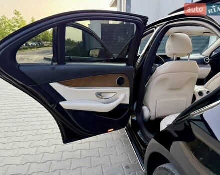 Черный Мерседес Е-Класс, объемом двигателя 2 л и пробегом 113 тыс. км за 33500 $, фото 45 на Automoto.ua