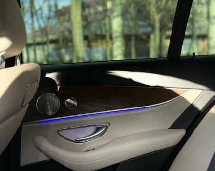 Чорний Мерседес Е-Клас, об'ємом двигуна 3 л та пробігом 154 тис. км за 40500 $, фото 10 на Automoto.ua