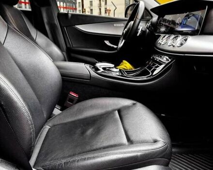 Чорний Мерседес Е-Клас, об'ємом двигуна 2 л та пробігом 405 тис. км за 22800 $, фото 14 на Automoto.ua