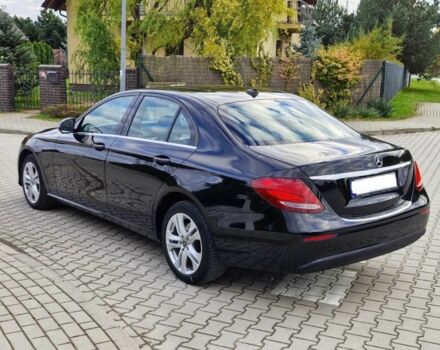 Мерседес Е-Клас 2018 у Кропивницькому (Кіровограді) на Automoto.ua Чорний Мерседес Е-Клас, об'ємом двигуна 2 л та пробігом 89 тис. км за 23000 $, фото 3 на Automoto.ua
