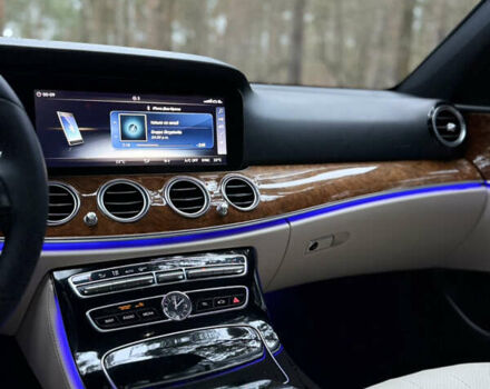 Черный Мерседес Е-Класс, объемом двигателя 1.99 л и пробегом 111 тыс. км за 28800 $, фото 23 на Automoto.ua