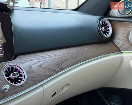 Чорний Мерседес Е-Клас, об'ємом двигуна 3 л та пробігом 152 тис. км за 38000 $, фото 77 на Automoto.ua