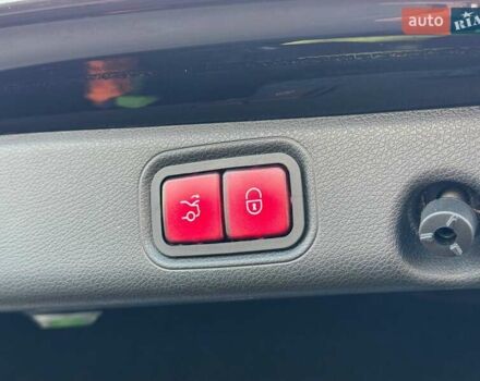 Чорний Мерседес Е-Клас, об'ємом двигуна 3 л та пробігом 152 тис. км за 38000 $, фото 37 на Automoto.ua