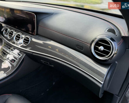 Черный Мерседес Е-Класс, объемом двигателя 3 л и пробегом 30 тыс. км за 55000 $, фото 37 на Automoto.ua