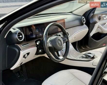 Черный Мерседес Е-Класс, объемом двигателя 2 л и пробегом 113 тыс. км за 33500 $, фото 51 на Automoto.ua