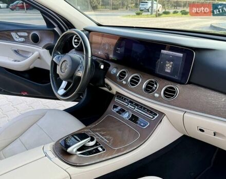 Черный Мерседес Е-Класс, объемом двигателя 2 л и пробегом 113 тыс. км за 33500 $, фото 40 на Automoto.ua