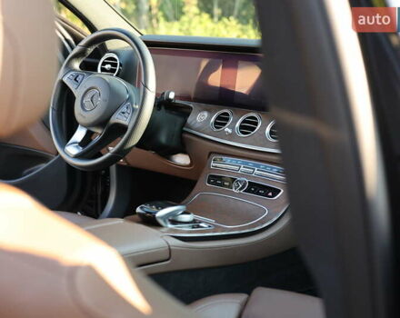 Чорний Мерседес Е-Клас, об'ємом двигуна 2.99 л та пробігом 68 тис. км за 44900 $, фото 32 на Automoto.ua