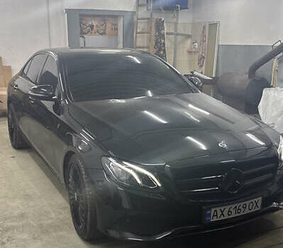 Чорний Мерседес Е-Клас, об'ємом двигуна 1.95 л та пробігом 80 тис. км за 28000 $, фото 29 на Automoto.ua