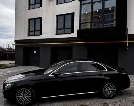 Чорний Мерседес Е-Клас, об'ємом двигуна 2 л та пробігом 405 тис. км за 22800 $, фото 3 на Automoto.ua